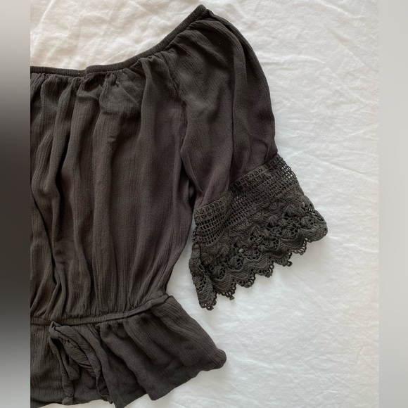 Olive green off the shoulder shirt - size XS - Picture 2 of 2